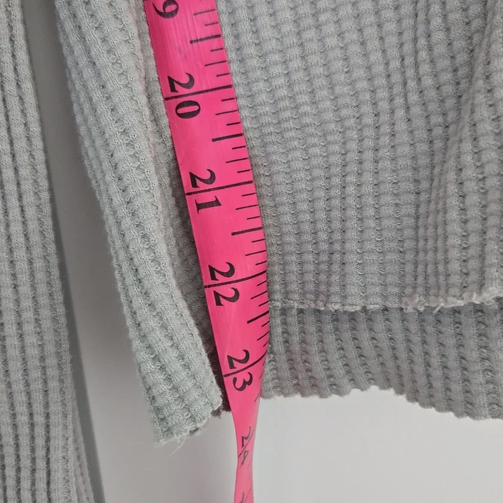 Solika Crop Top - Picture 3 of 4